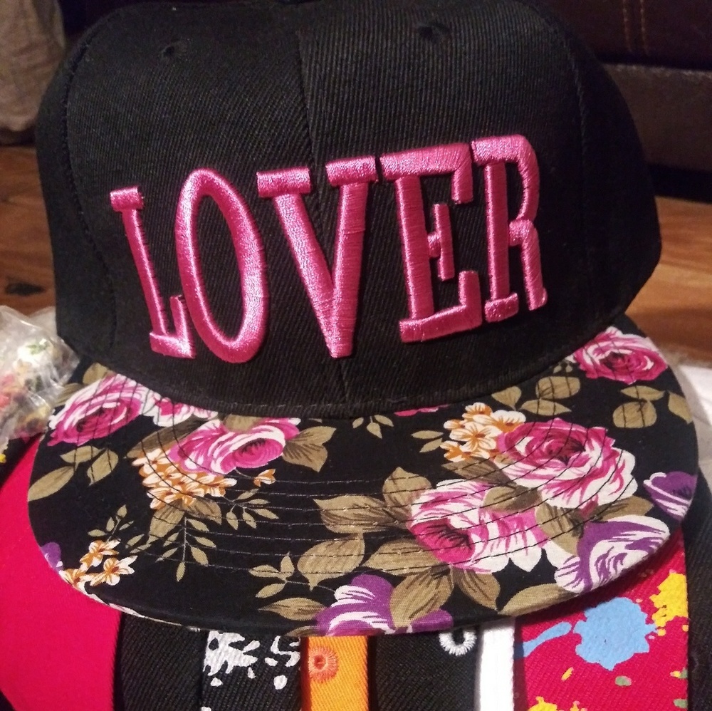 Snapback caps